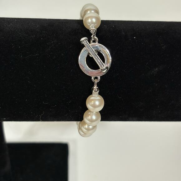Faux Pearl Bracelet 7" Knotted Carolee Silver Tone Toggle Clasp Vintage Preppy - Picture 3 of 7
